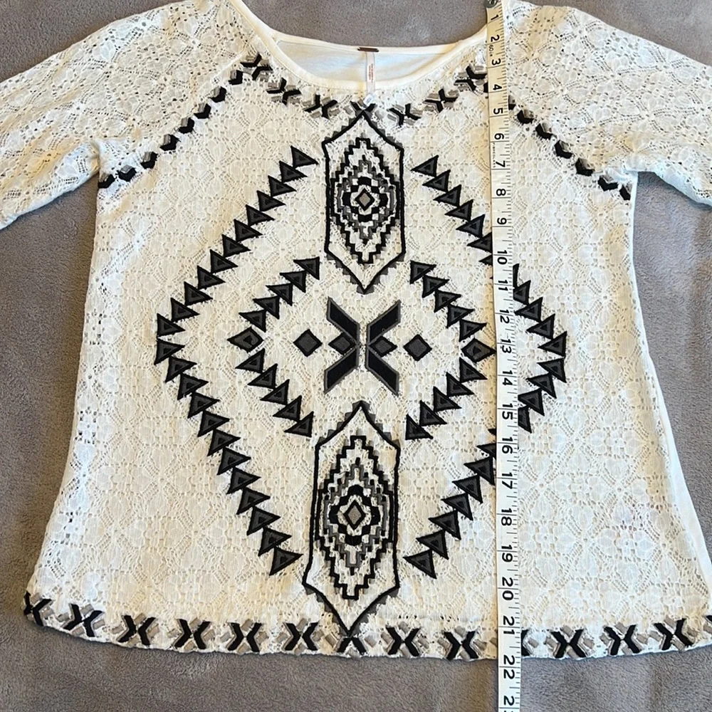 🎉Host Pick🎉Free People White Embroidered Lace Top